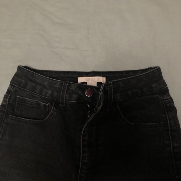 Jeans - Picture 3 of 4